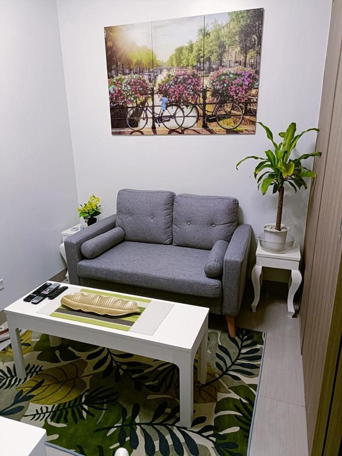 Home Away From Home 마닐라 외부 사진